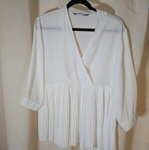 Arianna Chic White Pleated Women's Blouse